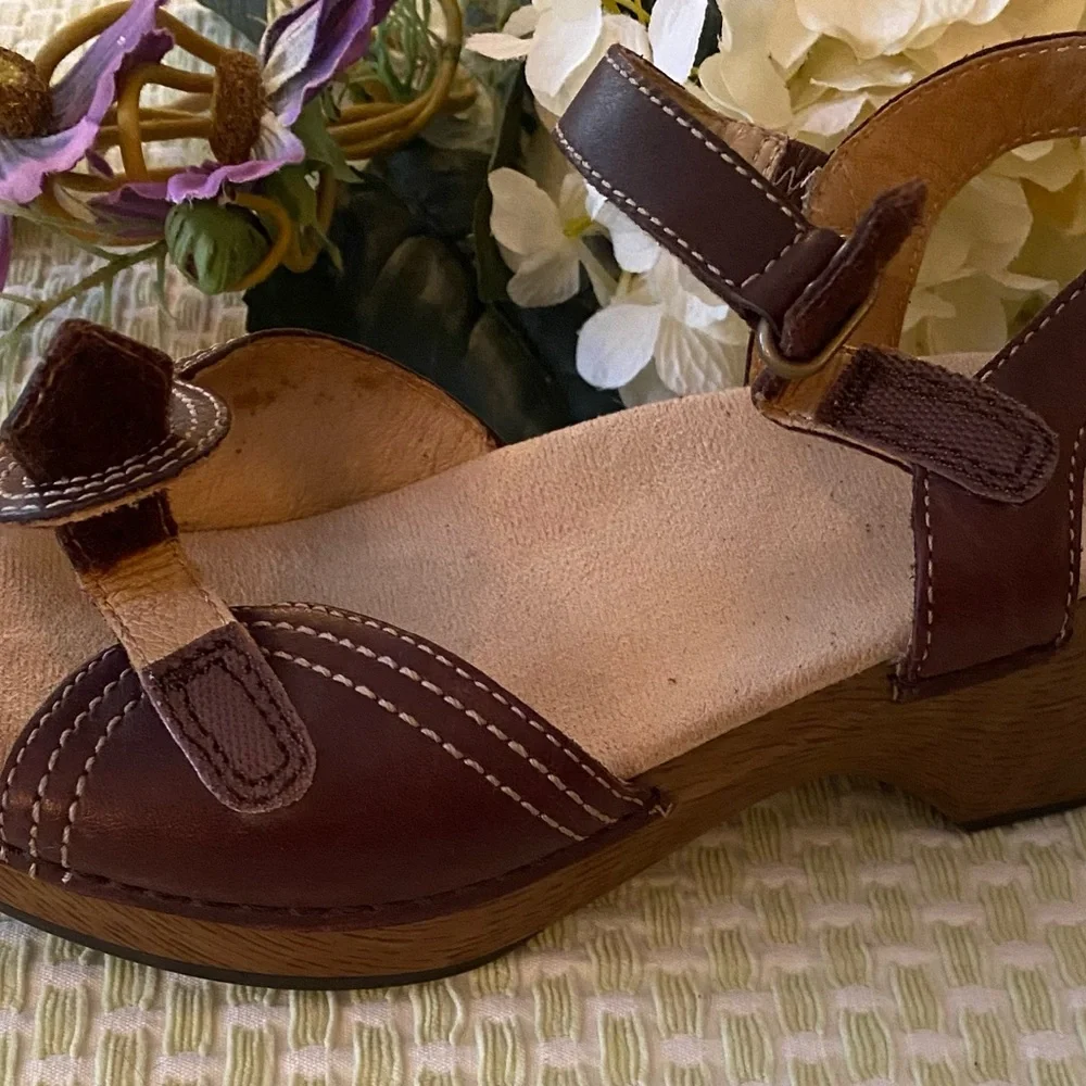 🍂🌻Dansko Women’s Sandals🌻🍂 - Picture 7 of 10